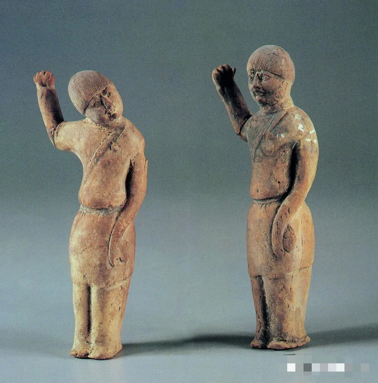 南北朝时代,很多胡人的发型都是蘑菇头,既不是发簪,也不是辫发,而是