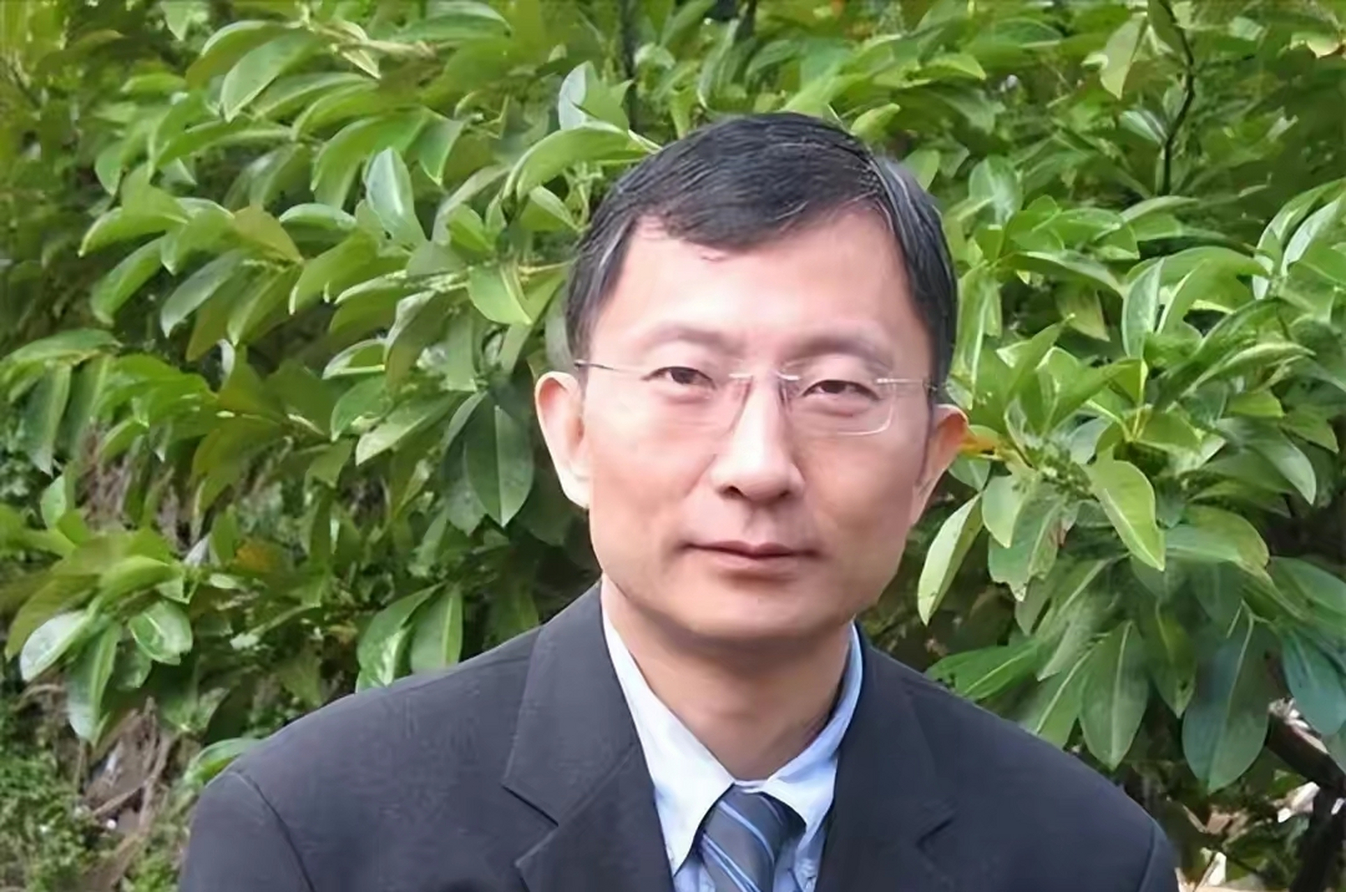 物理天才高华健,放弃国籍加入美国,谁知30年后,他带回20名博士,让老美