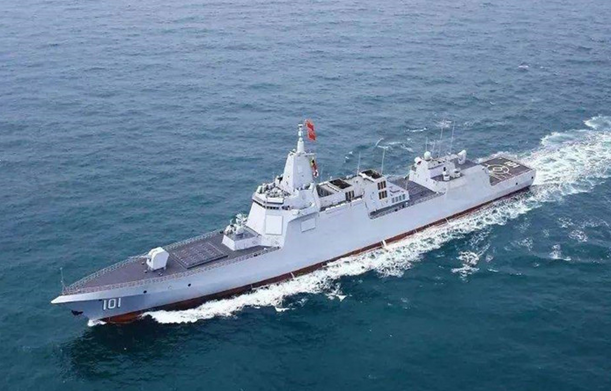 我国的055型驱逐舰遵义舰服役,055型驱逐舰遵义舰舷号107,意味着中国