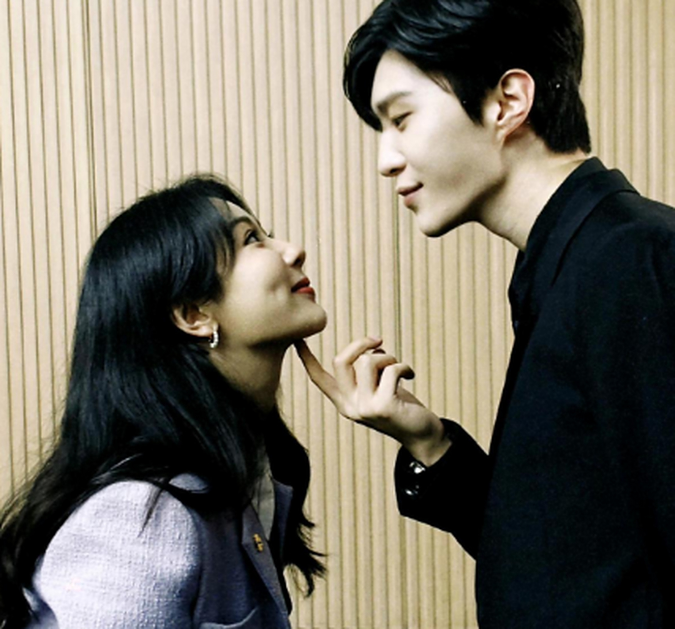 杨紫范丞丞要久久爱双人合照,超级可爱的黄灜子和温柔稳重的蒋翼.