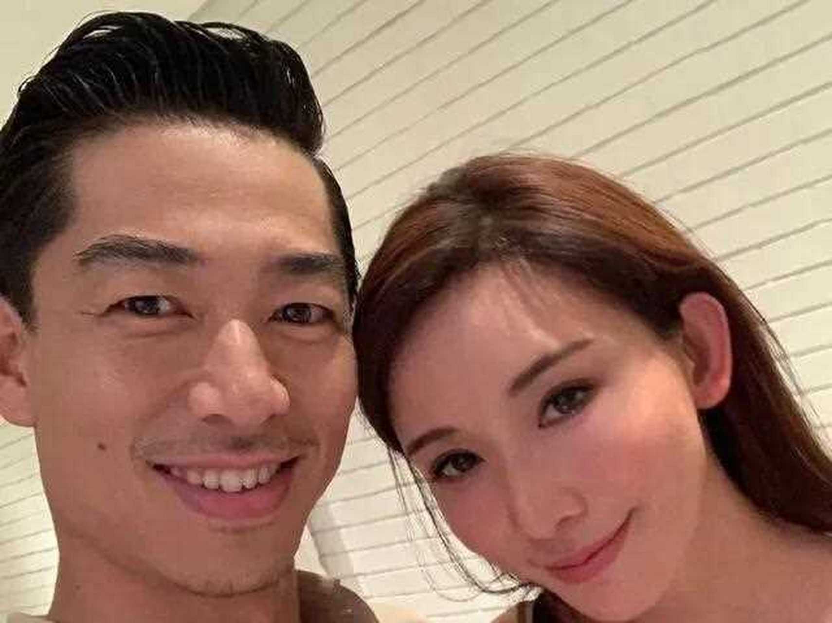 年,林志玲在拍摄广告时意外坠马,被送到医院后经过几个小时的抢救才