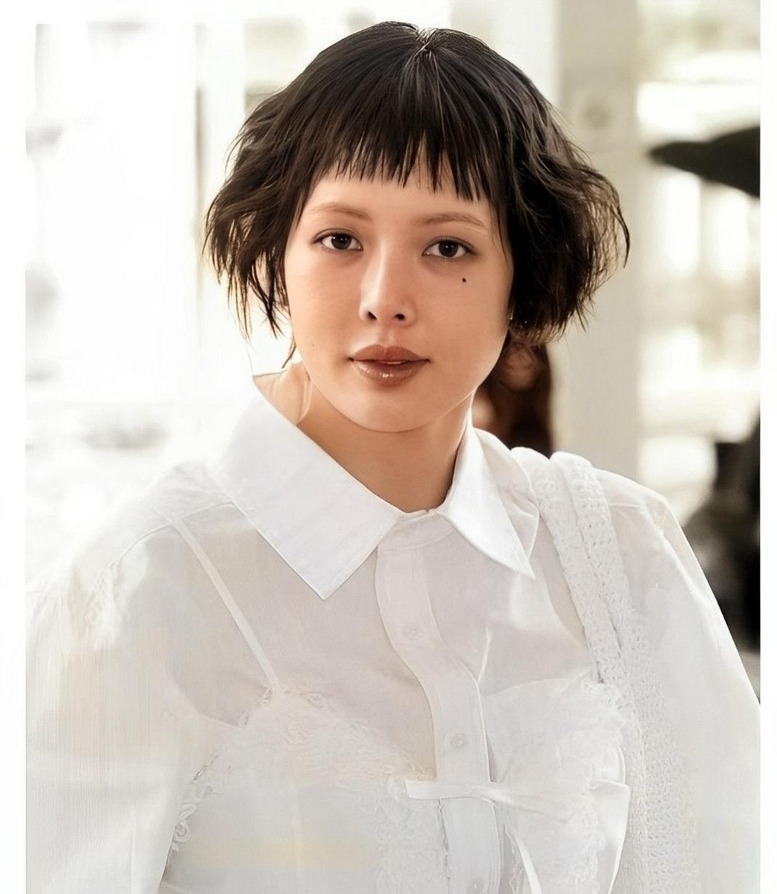 韩国女神泫雅拥有走形身材,胖胖的脸蛋配上短发,变身路人甲!