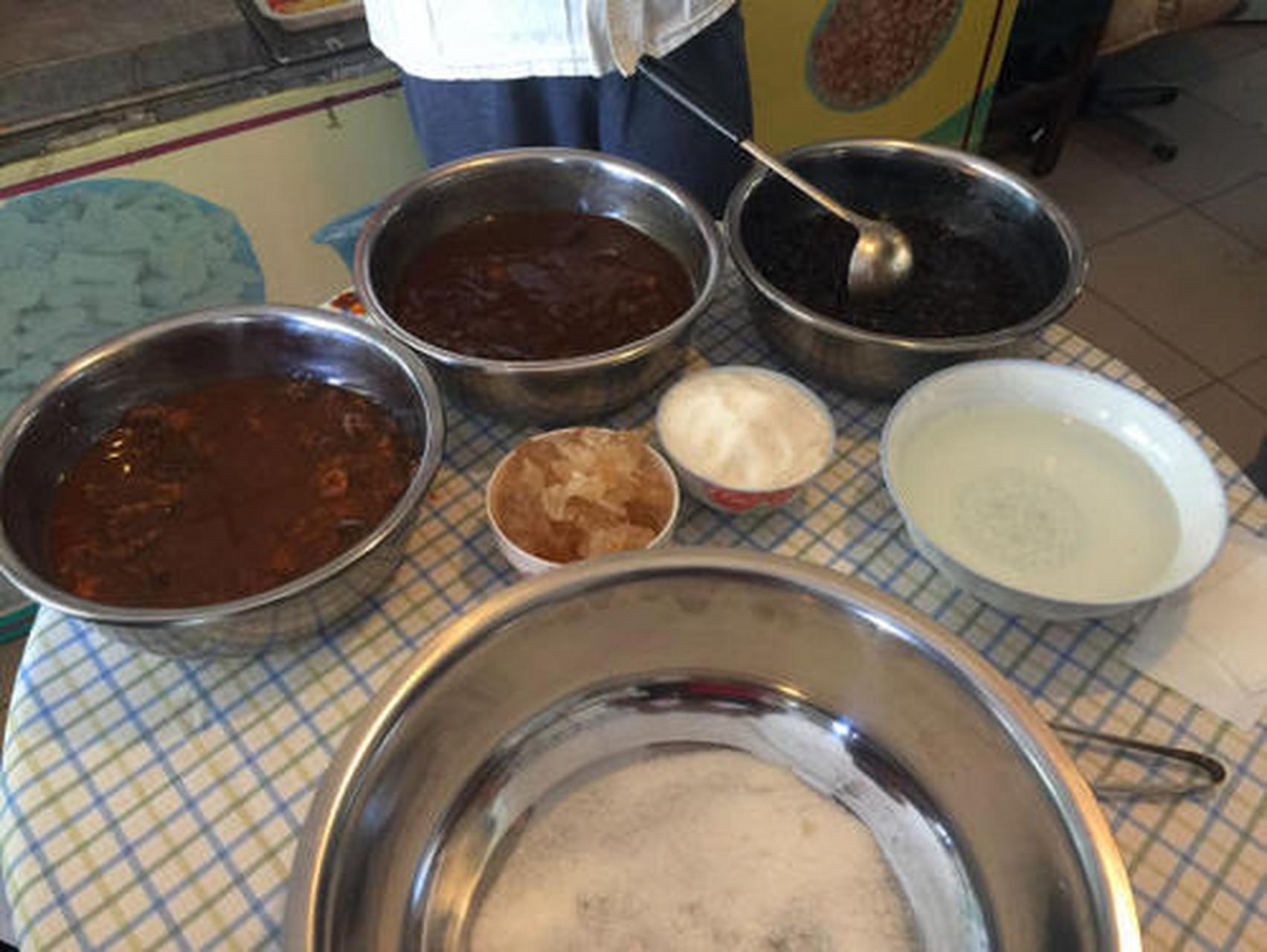 稀果羹,呼市的夏天是一杯有着回族特色的传统夏日特饮稀果羹,口感酸甜