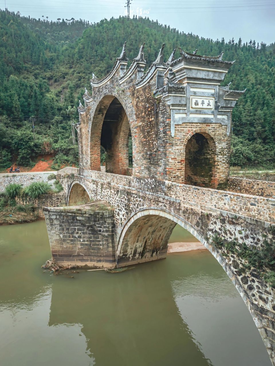 赣州太平桥  | 屹立百年的清代客家古廊桥 太平桥位于江西省赣州市