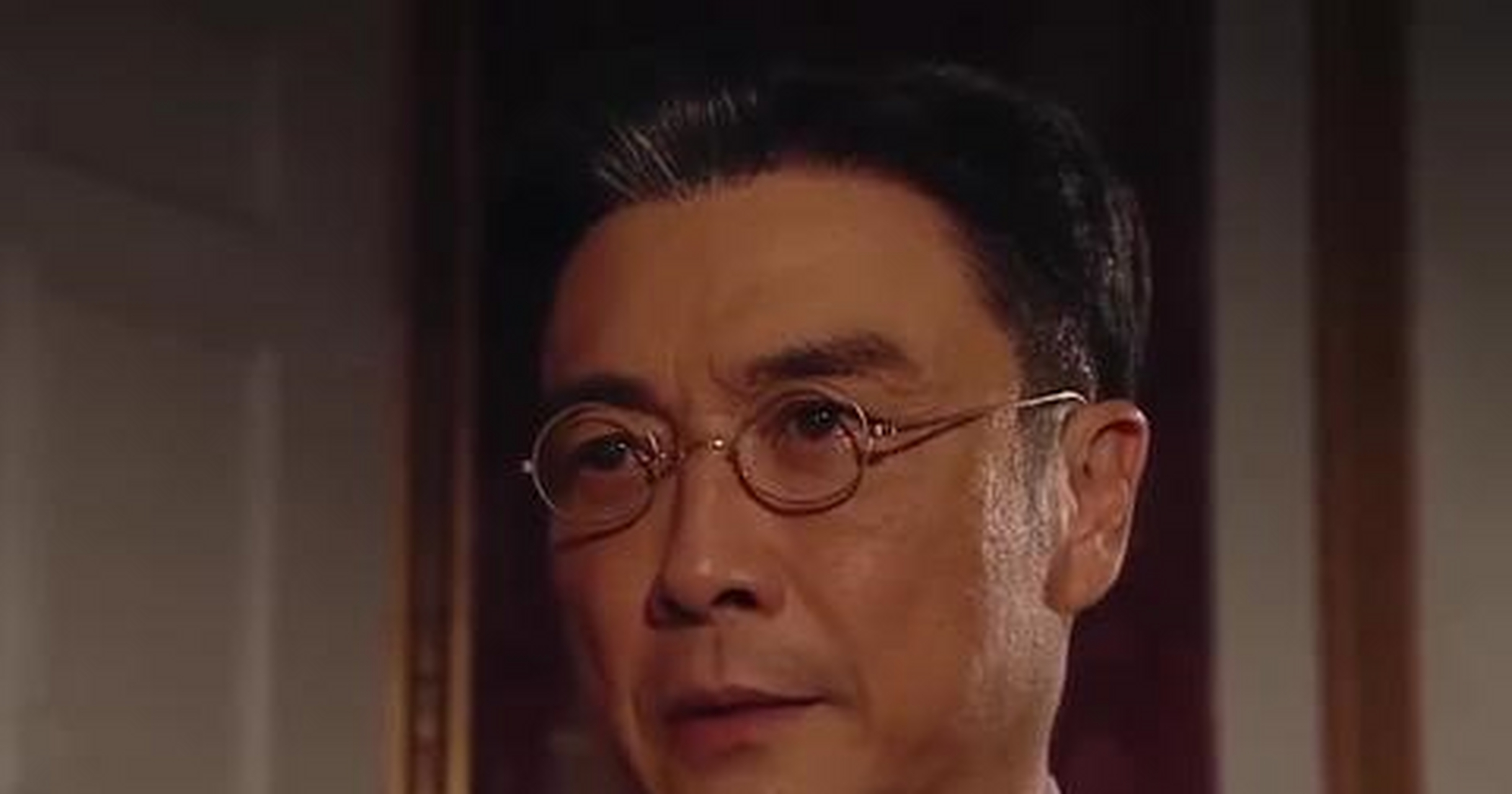 赌王家族堪称一部豪门恩怨的电视剧,而这种豪门恩怨的斗争恰巧一直是