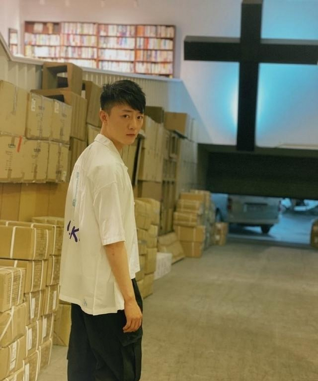 据悉苏小玎是圈里新人演员,曾和赵丽颖和陆毅合作《胭脂》,在其中饰演