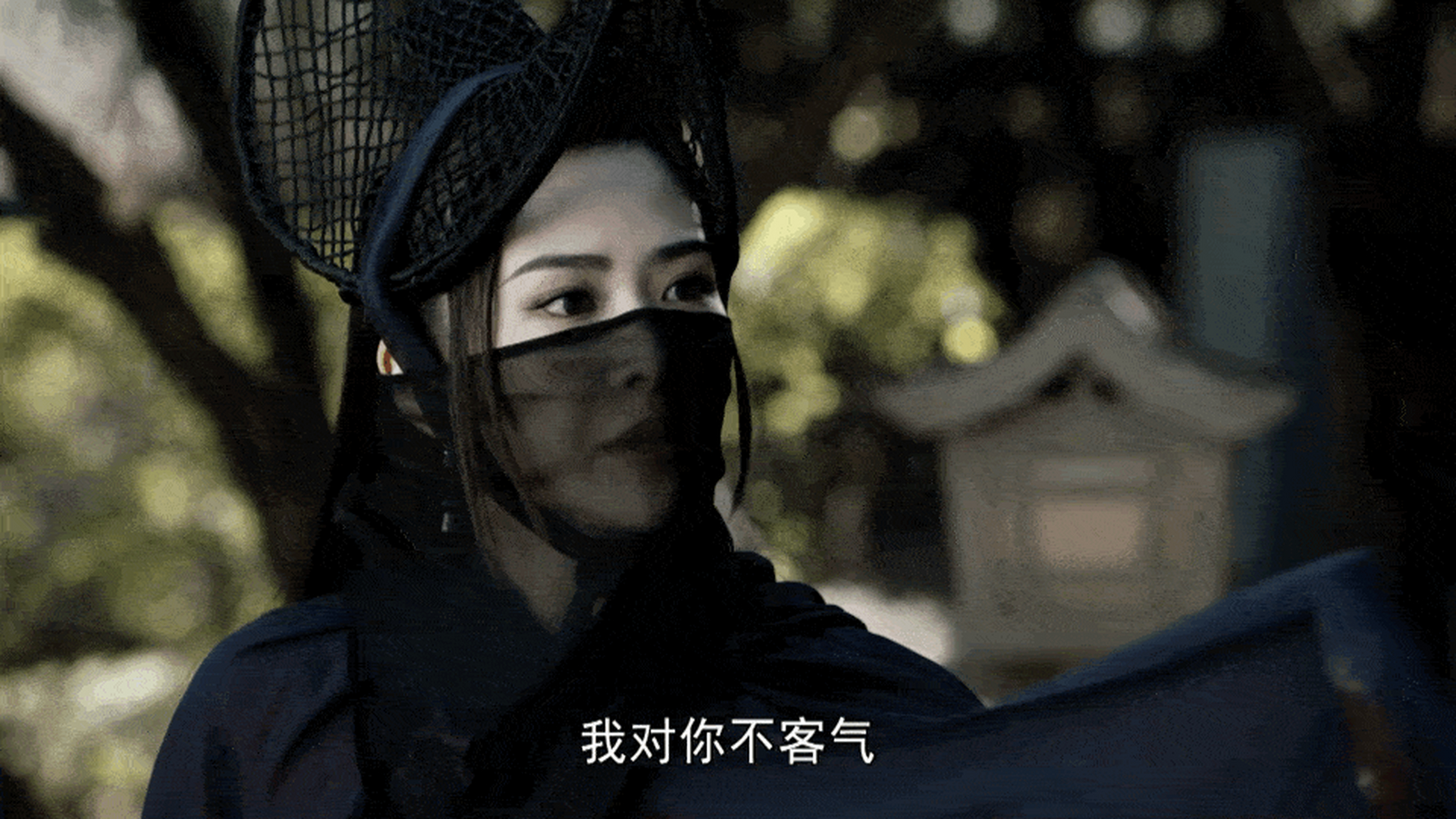 刘美彤在《斗破苍穹》剧中出演纳兰嫣然的刘美彤,身姿清冷,高贵,孤傲