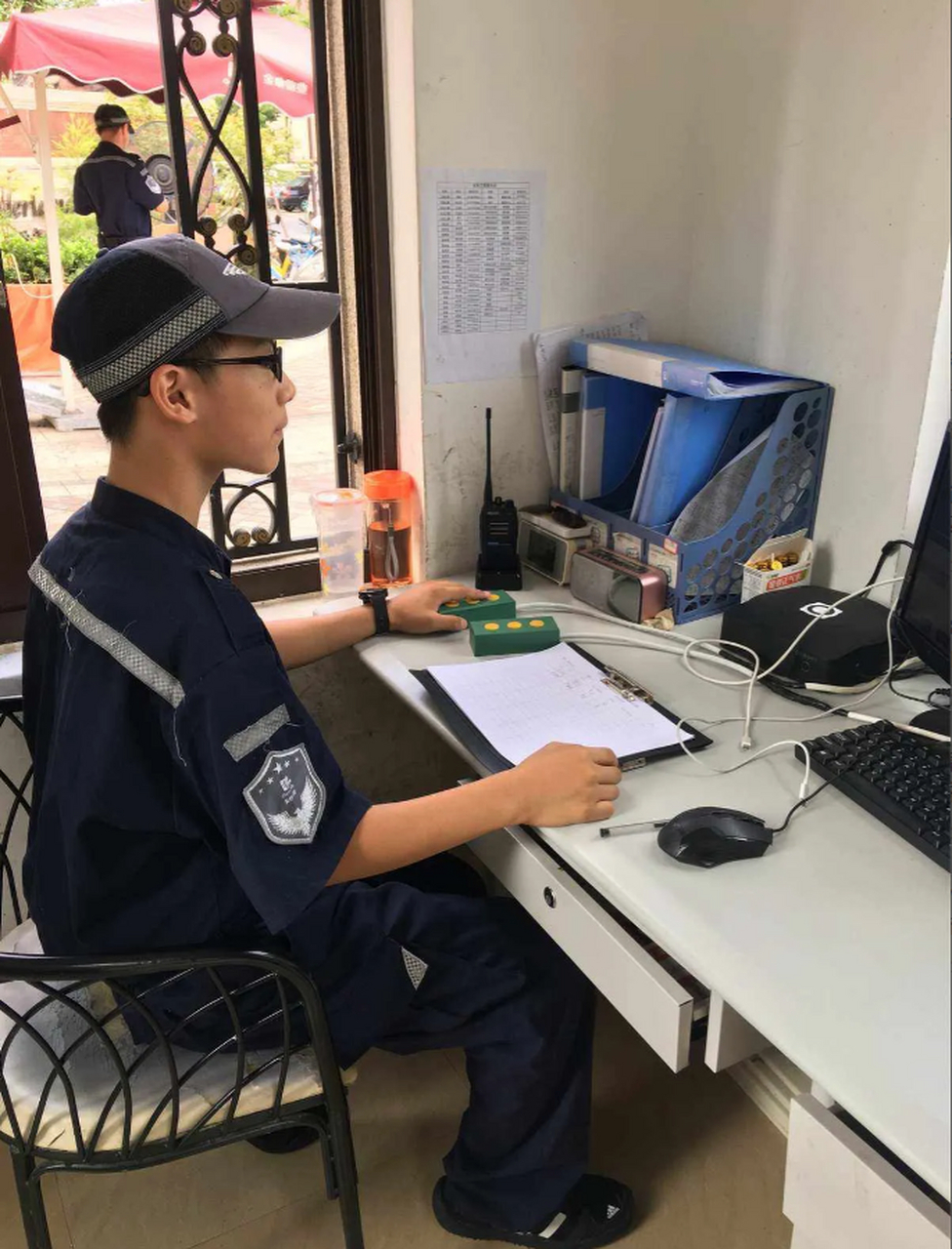 我真的羡慕保安的生活!