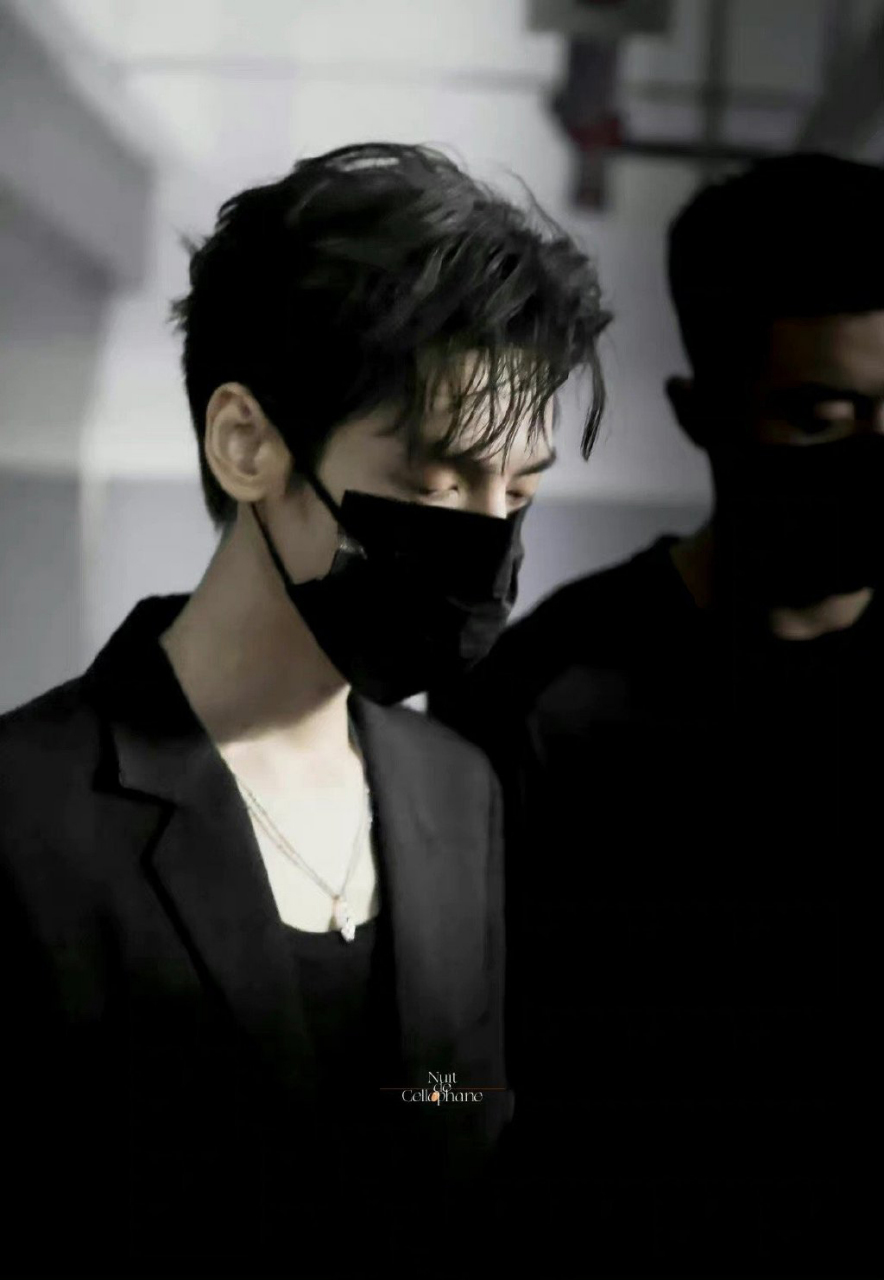 罗云熙到长沙录制特优声2的图,我的天,这个造型也太帅了吧!