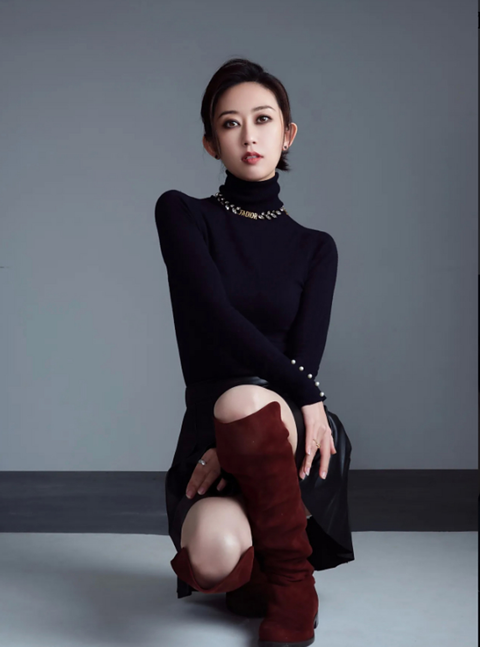 刘芊萤烈焰红唇, 以热爱为风帆,以汗水为信仰, 不懈努力,御风逐梦!