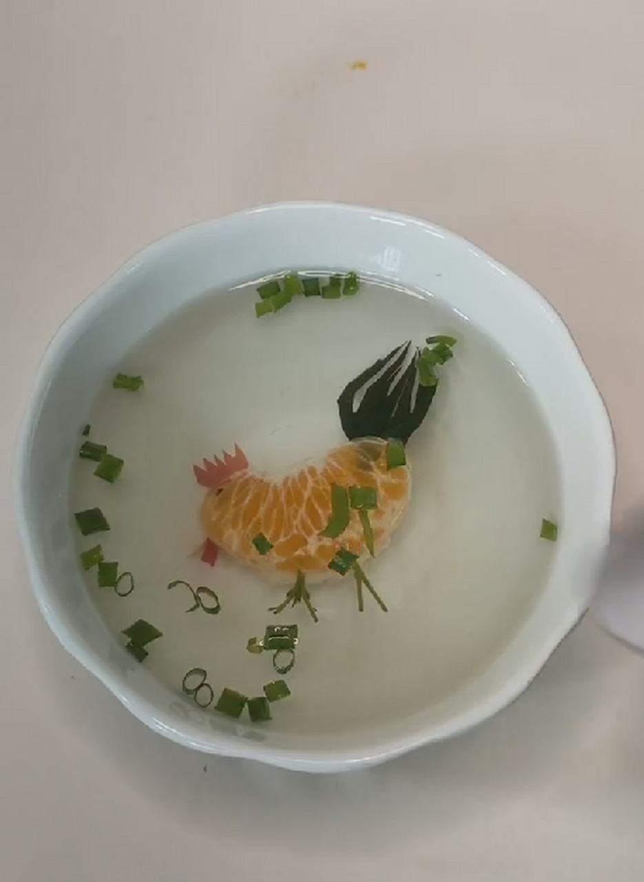 网友:女朋友熬的鸡汤,有她是我的福气
