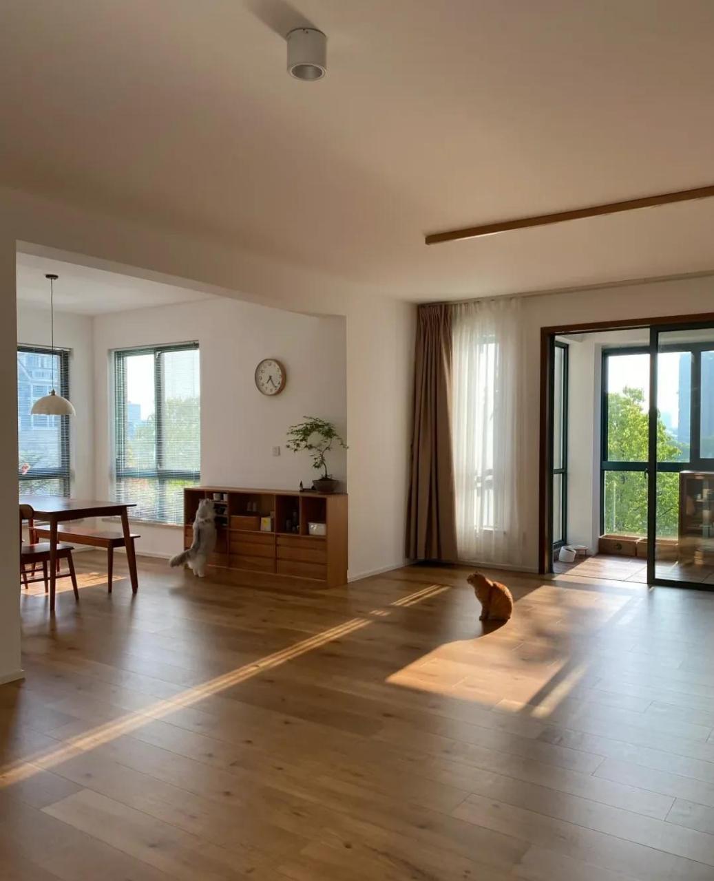 很喜欢她家的设计和她的设计理念:空即是满,少即是多 这位博主我关注