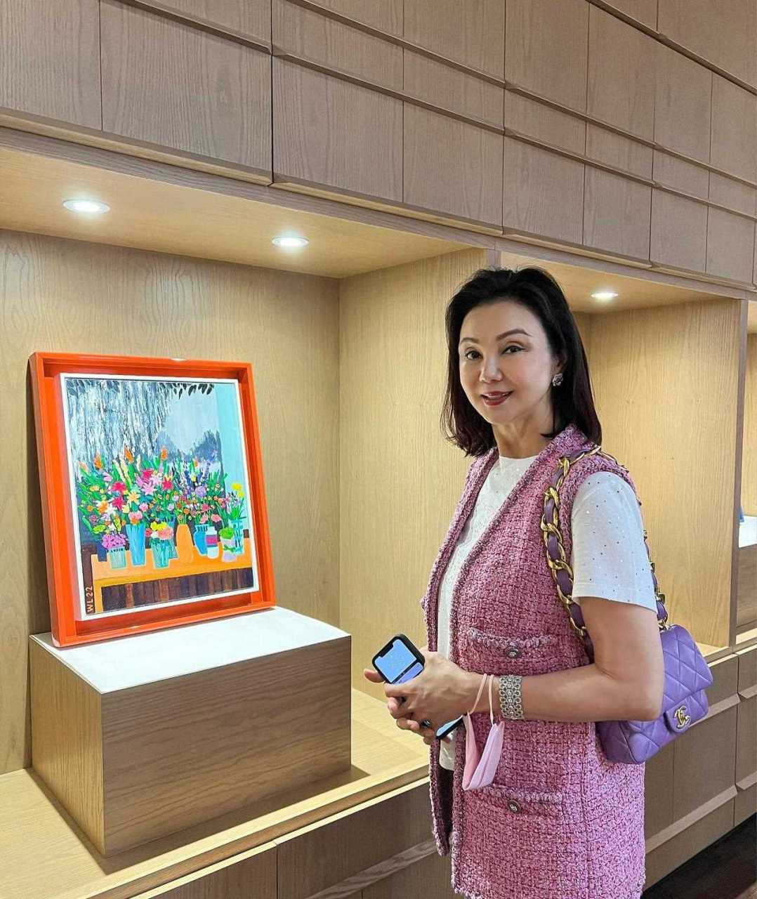 香港富豪林建岳的前妻谢玲玲生活照,她今年已经65岁还是很有气质