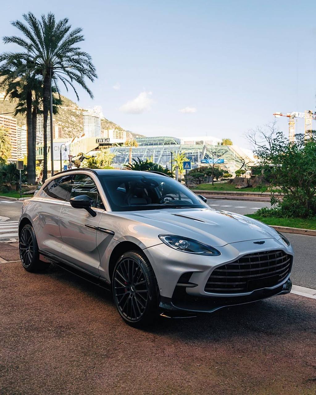astonmartin dbx707lightning silver#阿斯顿·马丁dbx##car时尚##豪