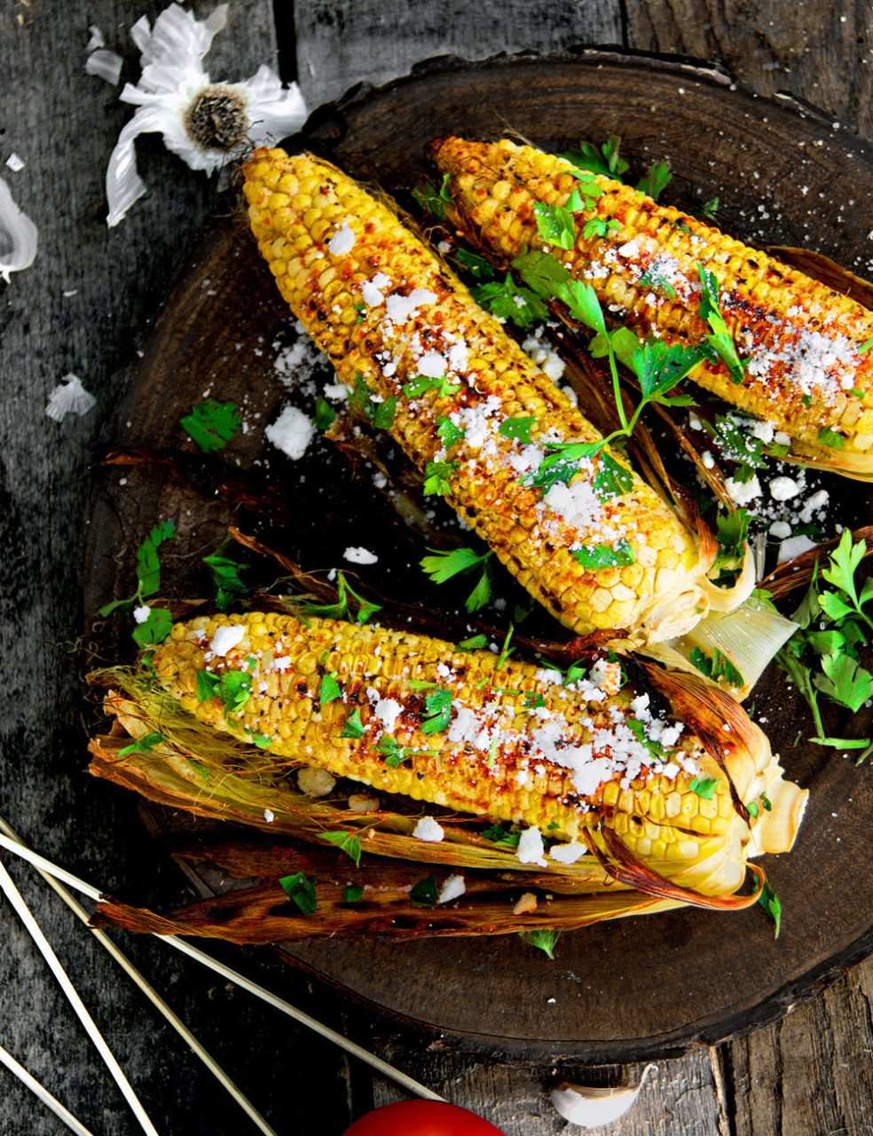 食谱:甜辣黄油烤玉米棒  烤玉米,应该算是bbq中蛮常出现的食材,不过