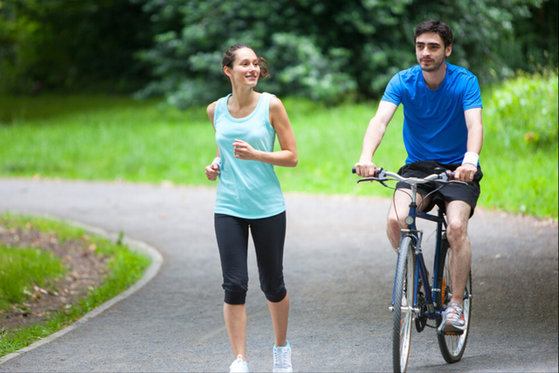 英语每日一句# regular exercise can make us healthy and keep us