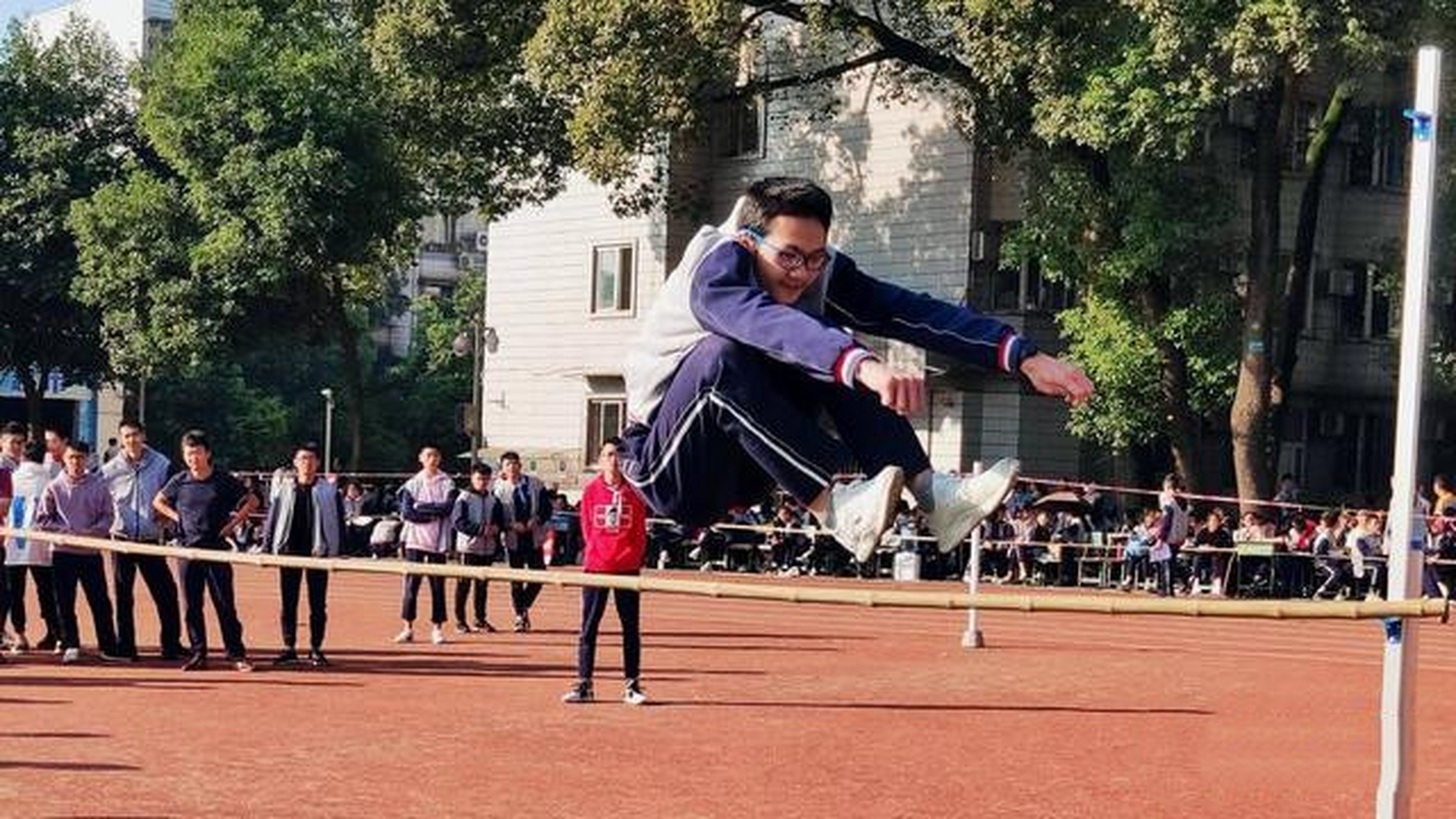 四川泸州理科考生邱子毅704分:学习有方法 6月23日晚,获悉就读于四川