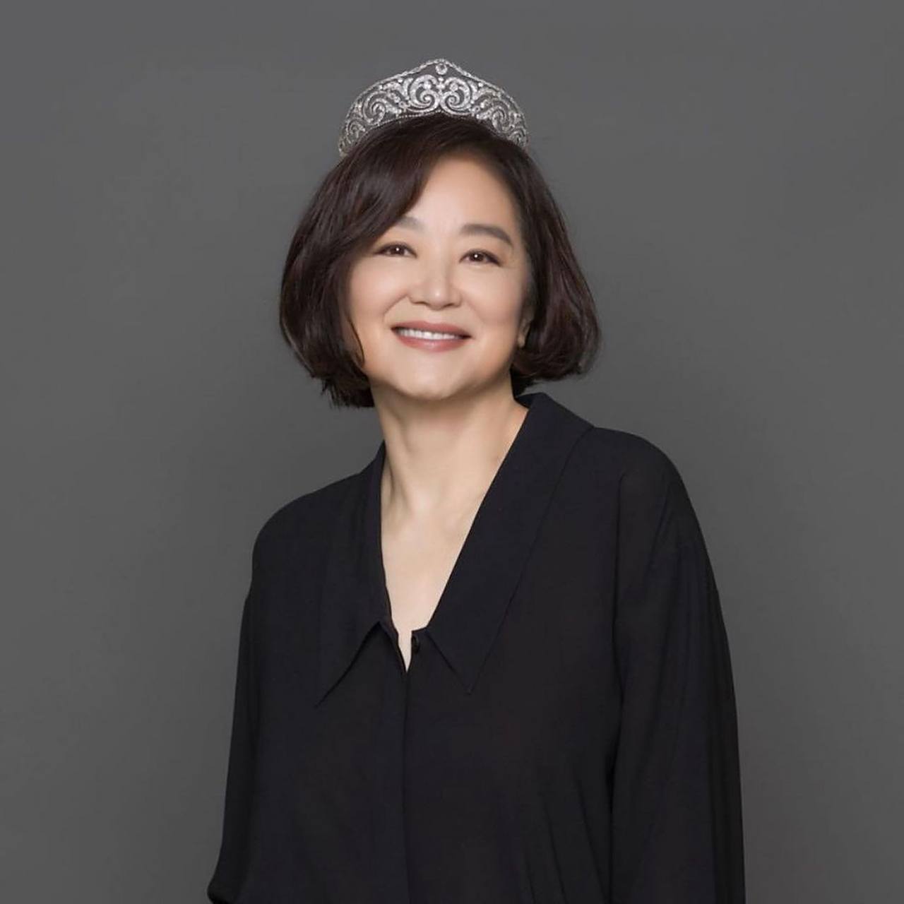 68岁林青霞近照.