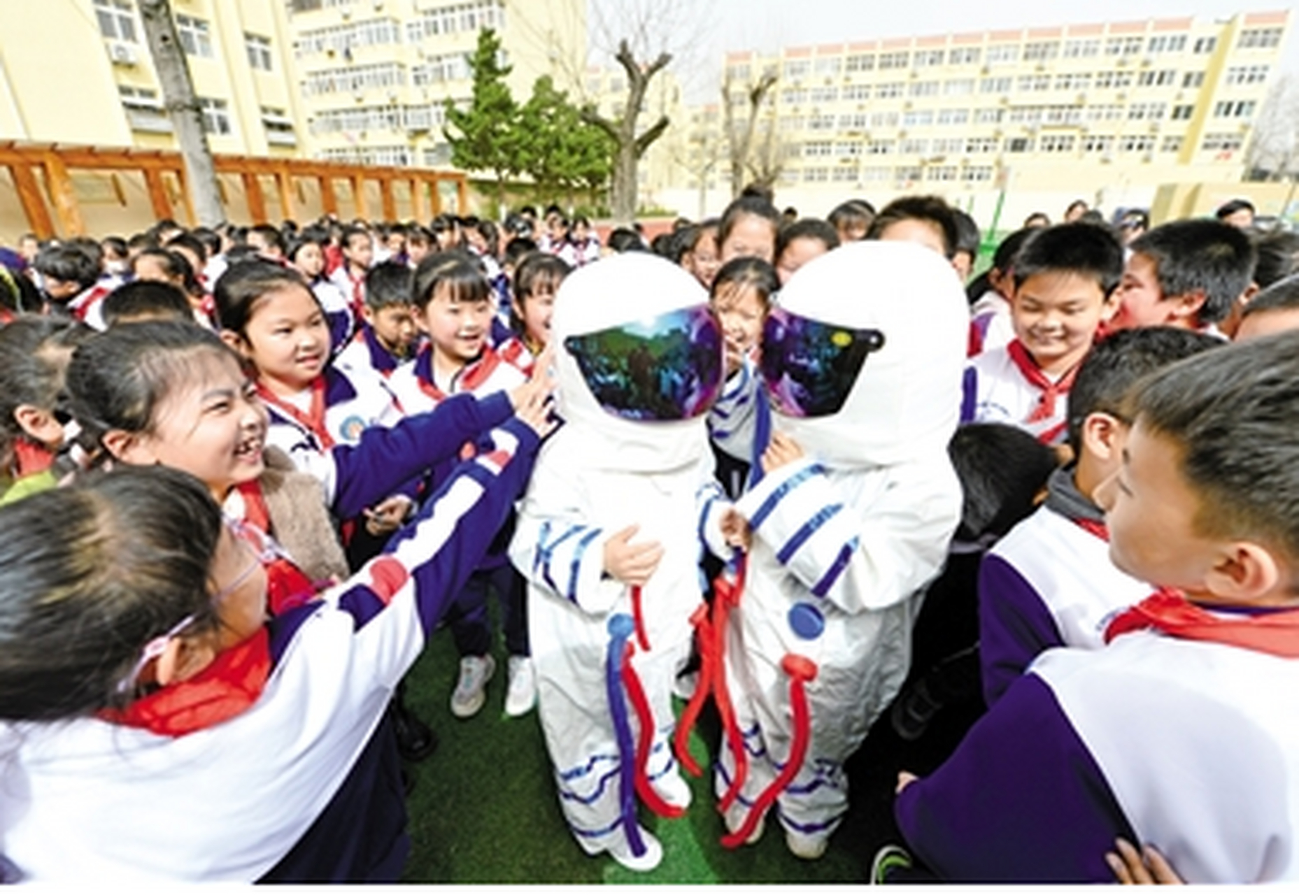 3月23日,在山东青岛开平路小学举办的第二届"校园科技节"主题活动上