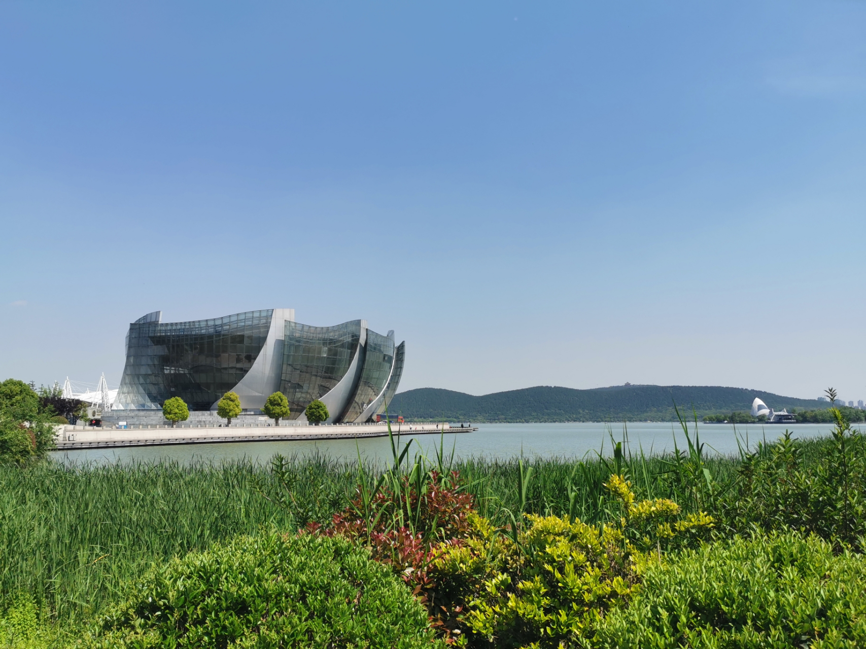 哇,提到徐州云龙湖旅游景区,我就想到了那碧绿的湖水,苍翠的山林和