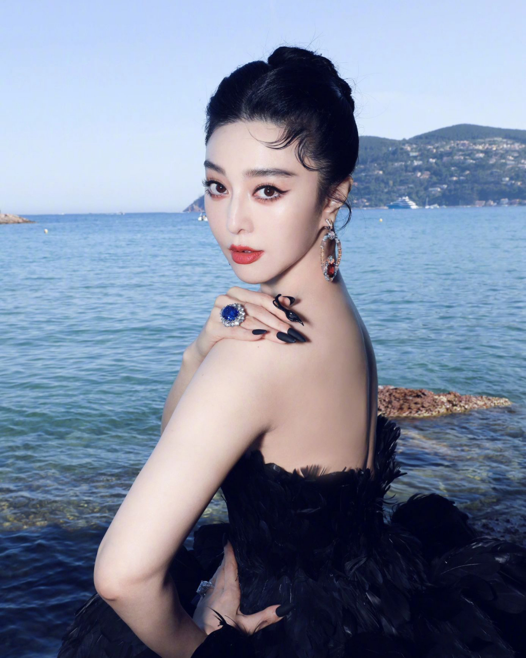 范冰冰#  黑天鹅