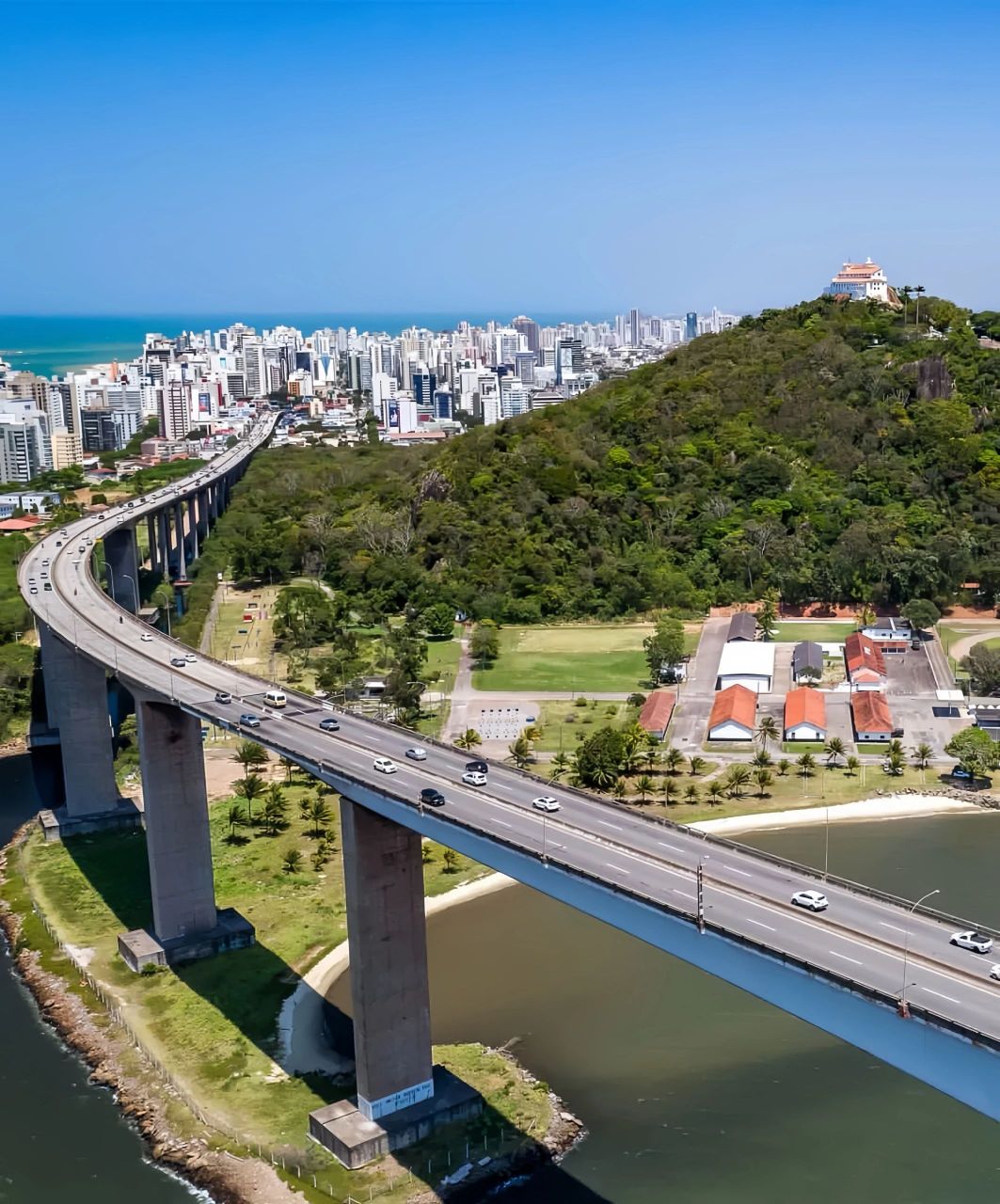 巴西"县城"规模的城市—维多利亚, 市区人口50多万人,我就喜欢这样的