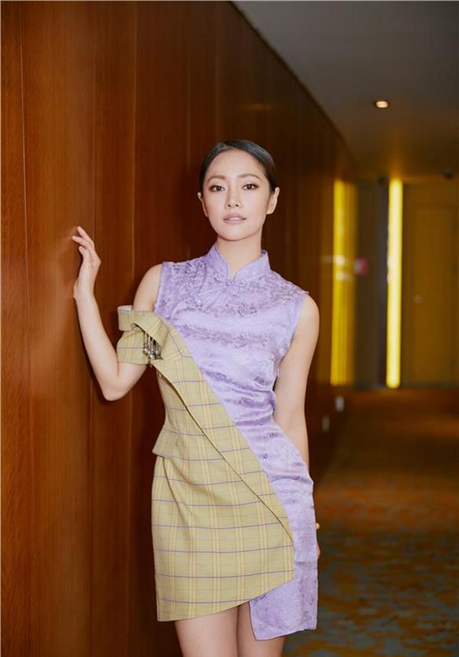 杨壹童旗袍写真曝光 眼神凌冽惊呆网友:"很米兰"