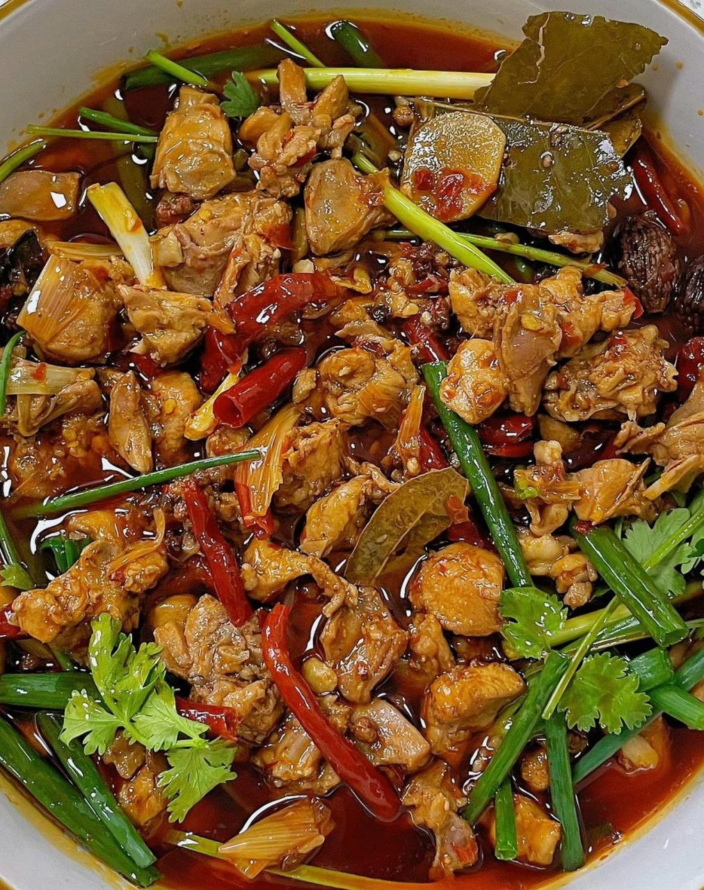 太好吃了-火锅做法: 1一只兔,兔肉宰小块洗净沥干水,加少量盐(有底味