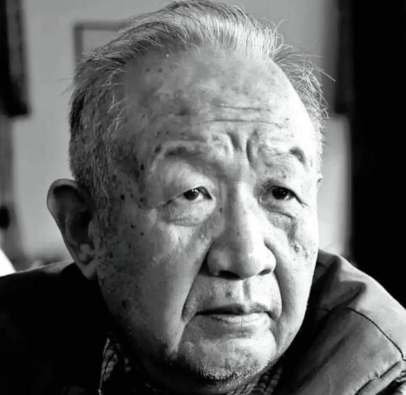 戚本禹以为把握时代的风潮会取得一席之地,凭借才能就可以手握大权