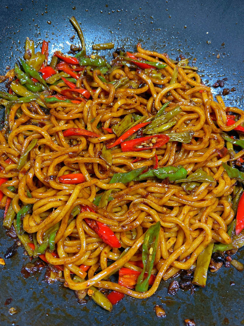 酸豆角老干妈拌面!