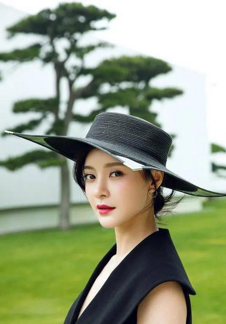甜美性感的女星王瑞子