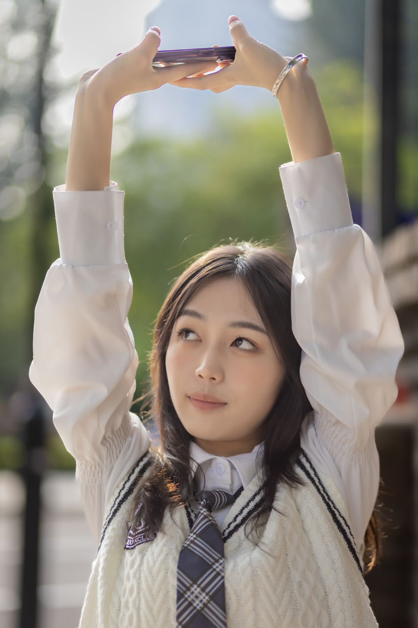 分享"渝色无界"学员交流群学员的拍摄作品  弟子班学员"羽扇纶巾"的