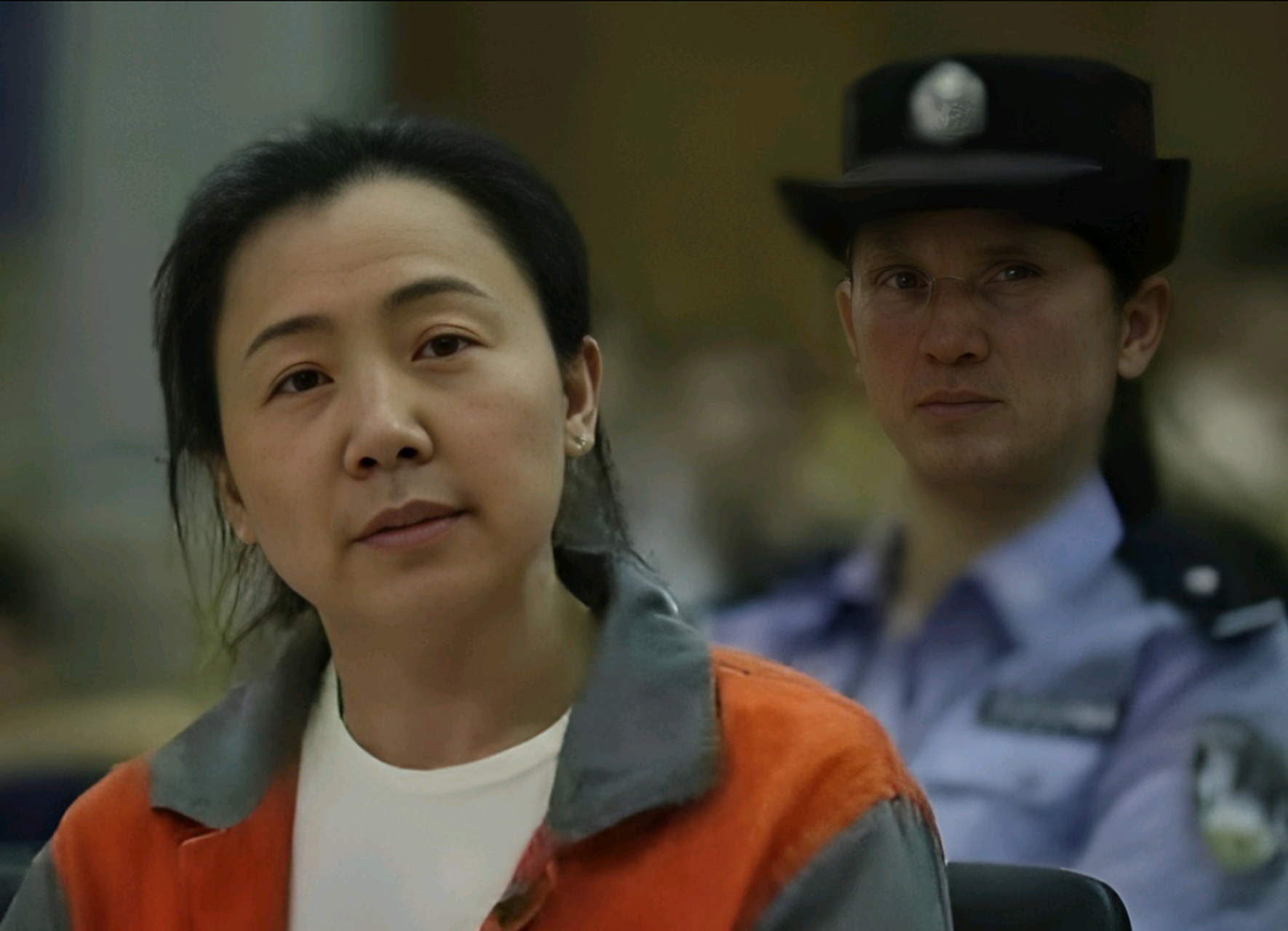 曾任抚顺市某区国土资源局局长,数年内利用职权,前后将过亿的巨额钱款