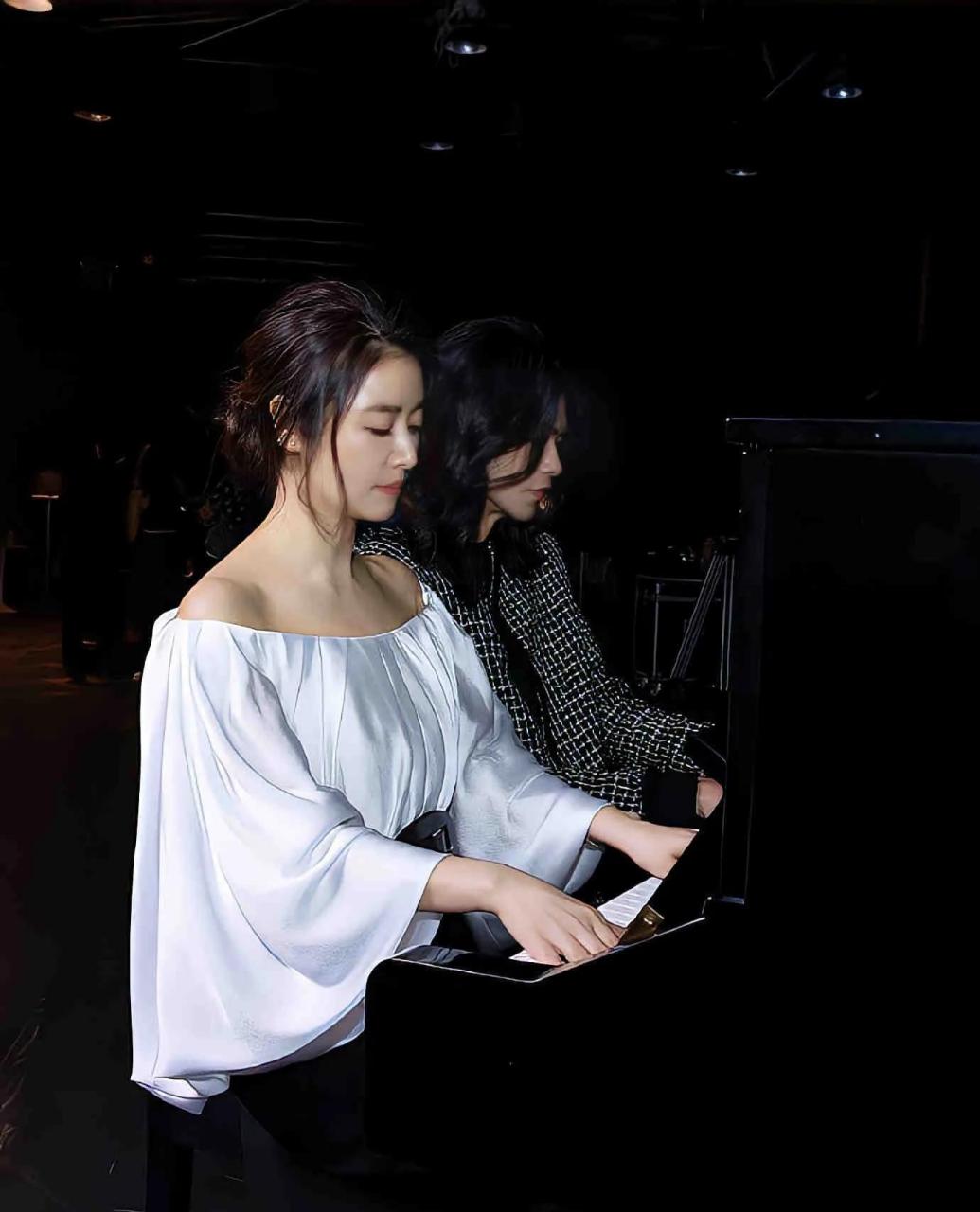 百家号星火计划# 林心如时隔6年再开嗓唱歌,岁月沉淀的优势就出来 