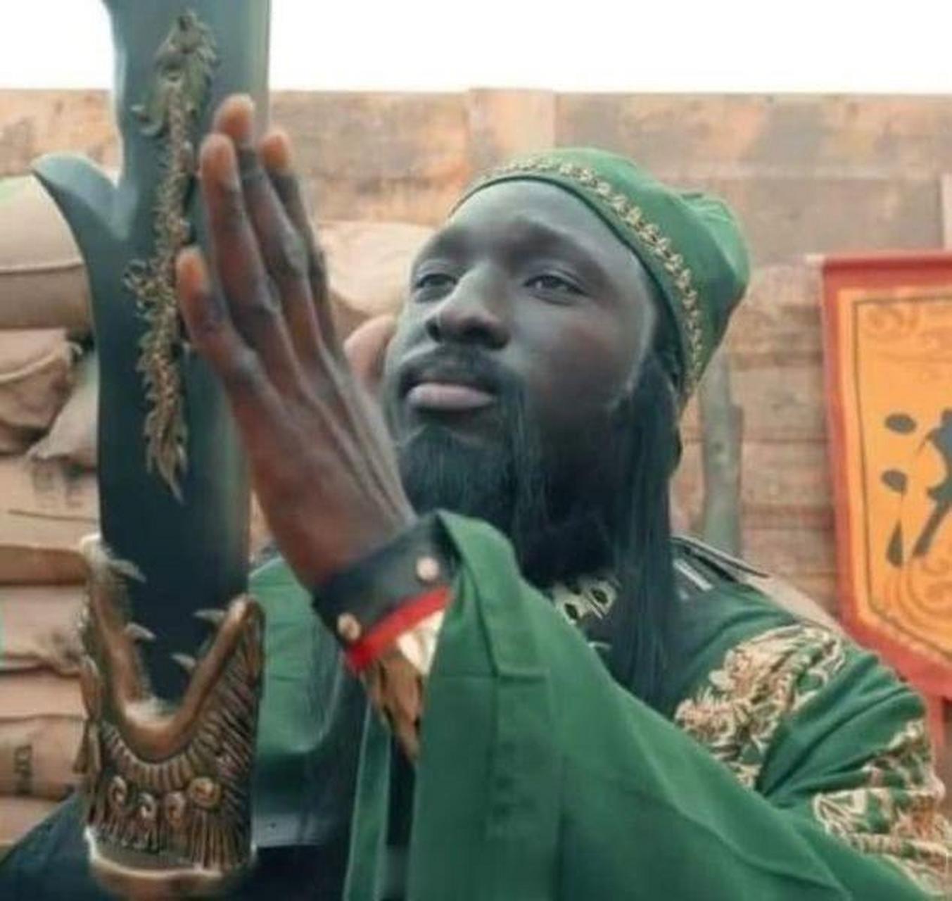 无题.黑人版关羽和曹操都出来了,那黑人版诸葛亮和赵云也不远了