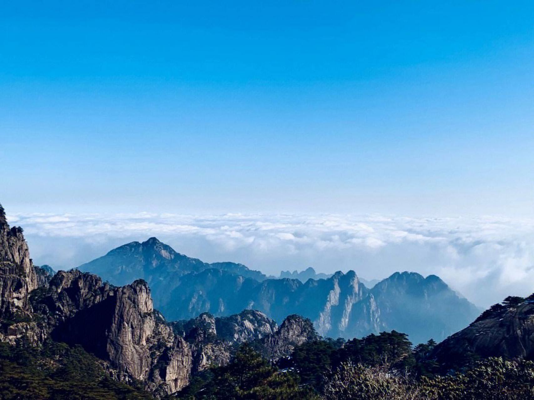 金秋图文动态创作节# 黄山是安徽最著名的旅游景点之一,也是中国蚀篌