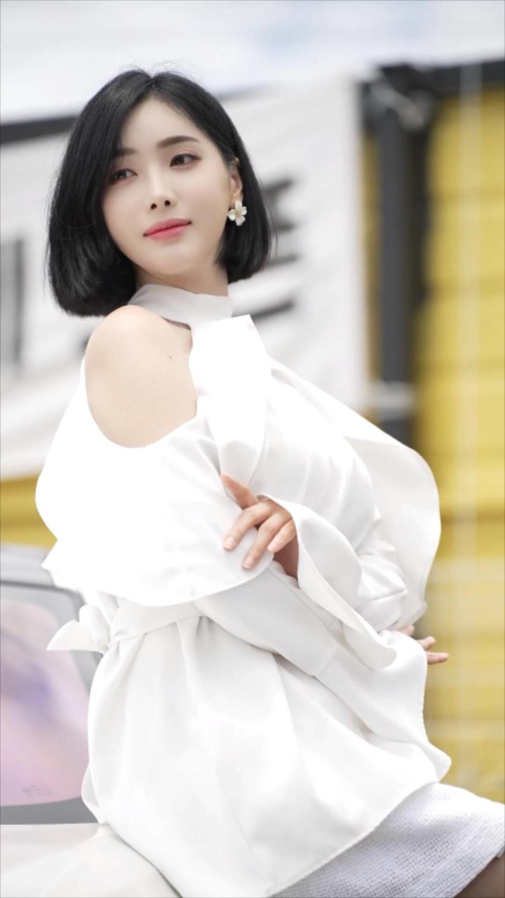 顶级车模南苏拉,甜美可爱,温婉娴淑,如花似玉#美女车模