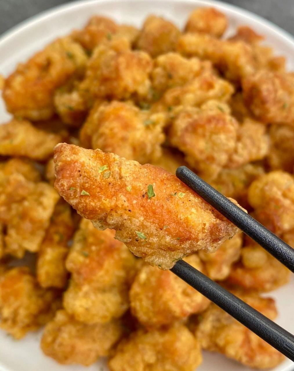 椒盐鸡块,比外面买的都要好吃～外酥里嫩,做法还很简单,大人小孩都