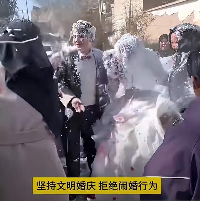 丑陋婚礼图片