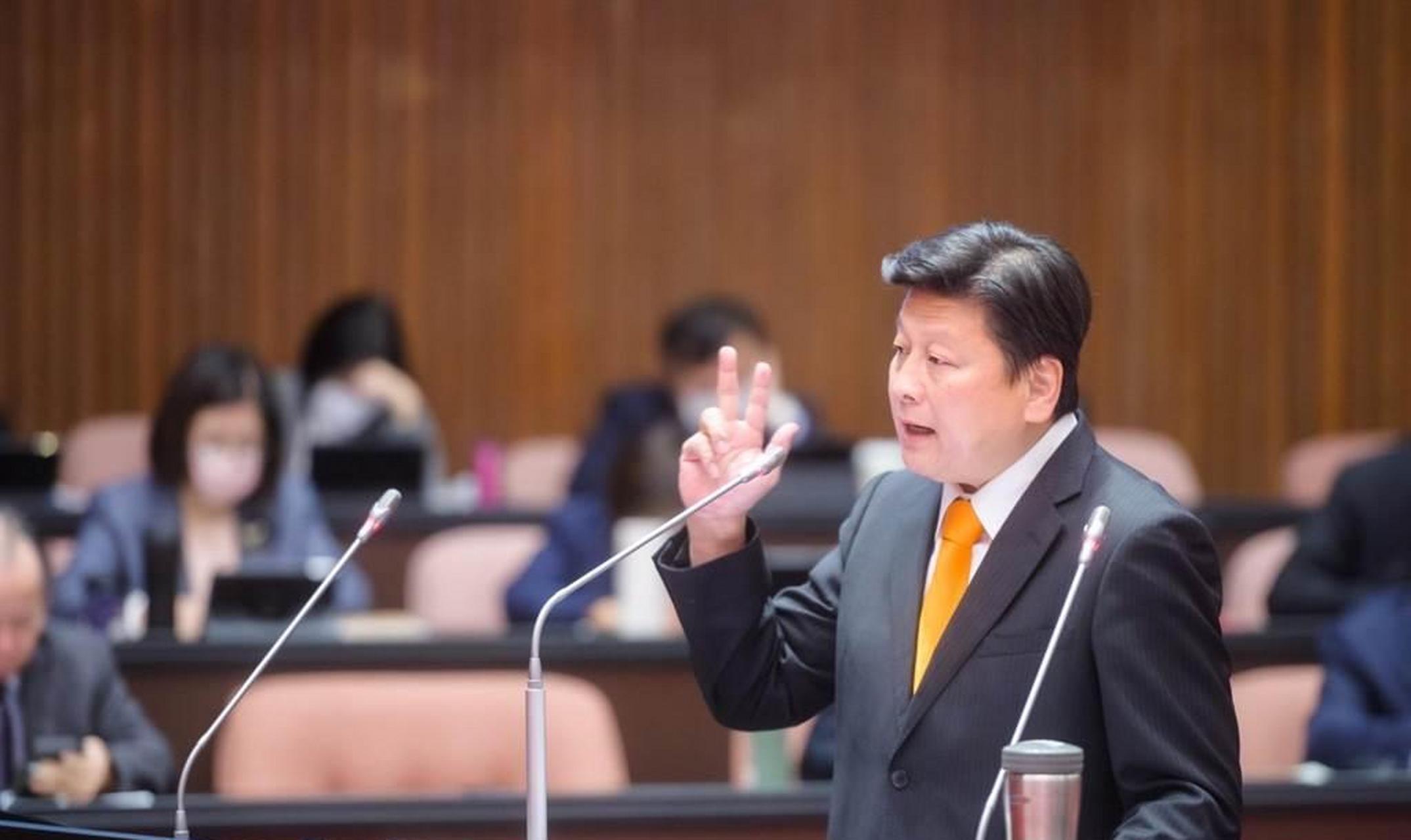 傅昆萁尽管日前被党内质疑涉"黑金",但无碍他在花莲的政治影响力,花莲