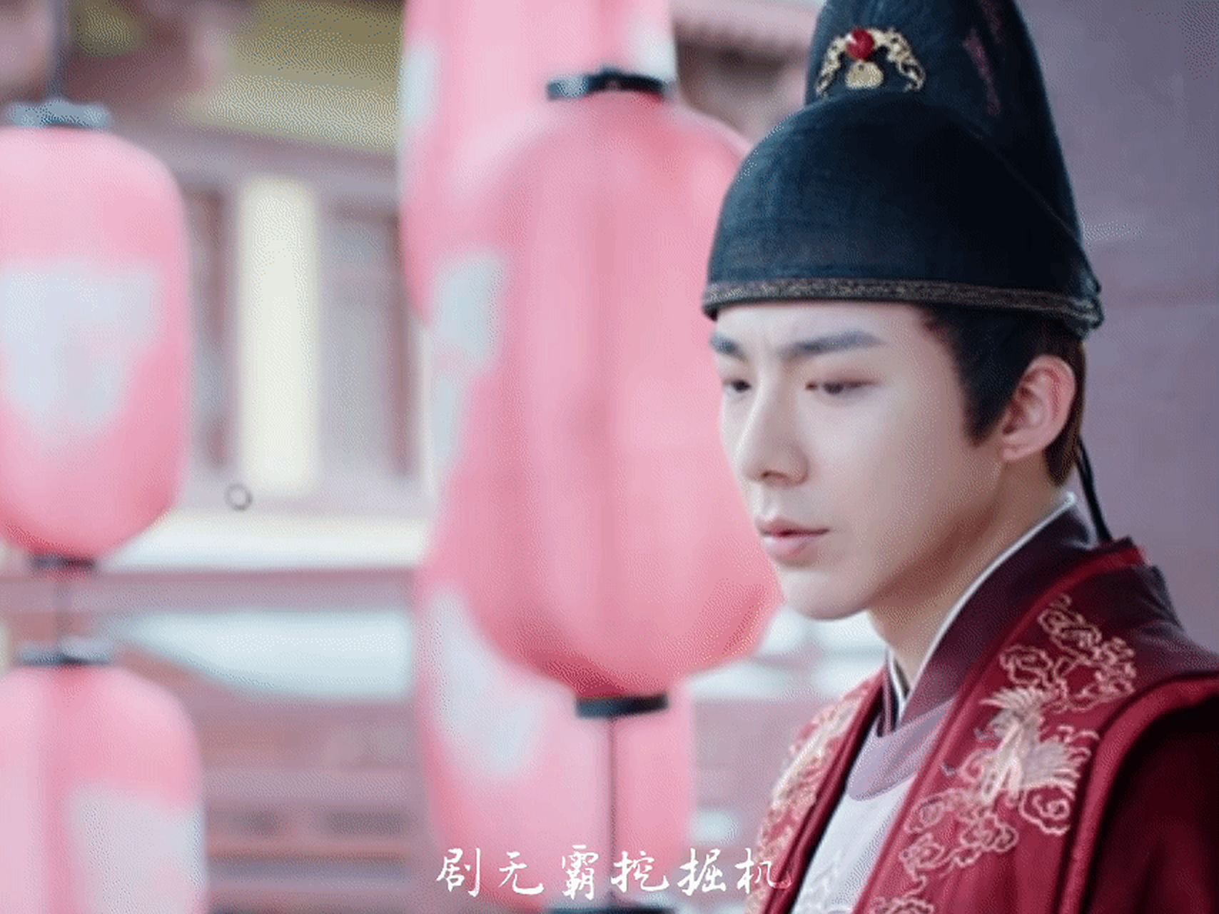 认真地说,安乐传第一集里洛大人那个帽子,以后古偶里还是少用吧.