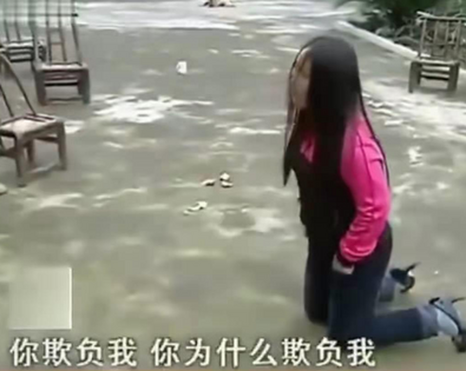 姚莉与丈夫相亲认识,一见钟情.生下儿子良良,丈夫意外离世.