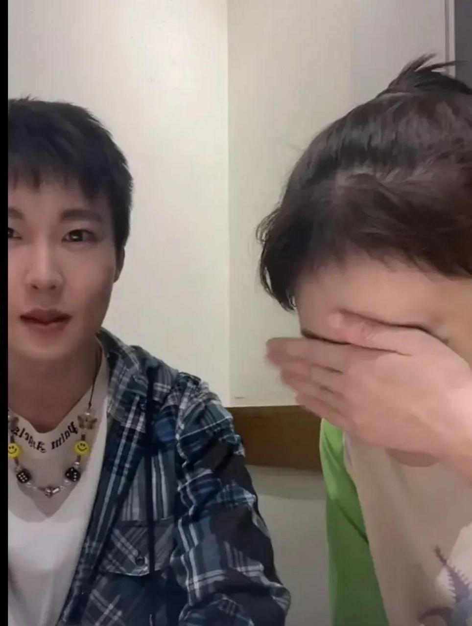 现在造谣的可真多,有人居然说球球男友收了赵本