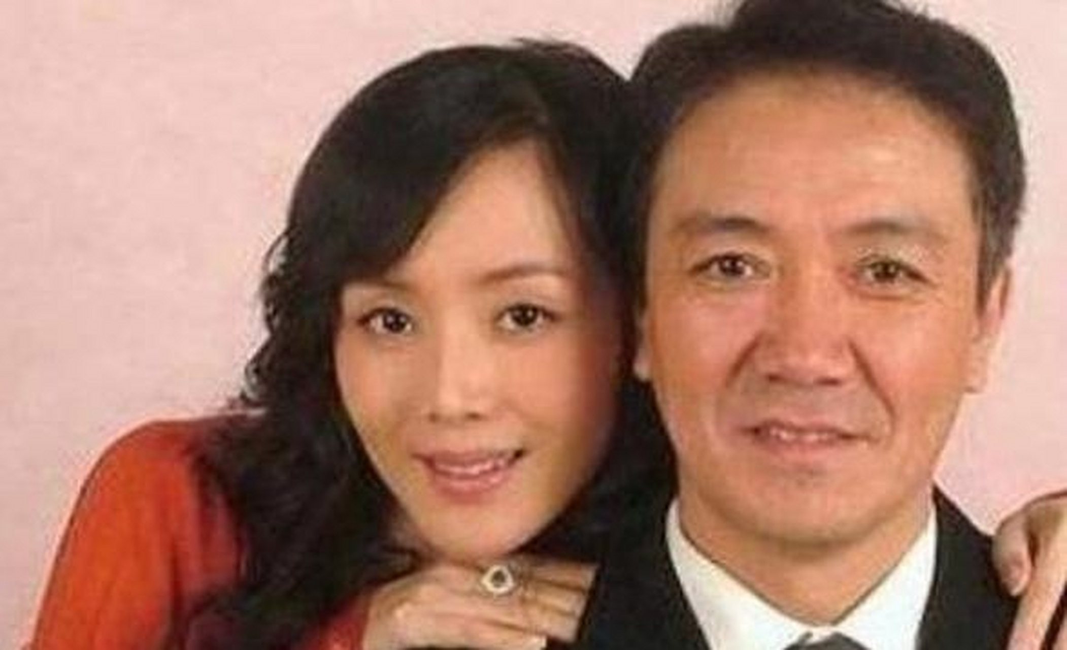 提起李幼斌,不得不谈及经典之作《亮剑》;将李云龙勇敢无畏,重情重义