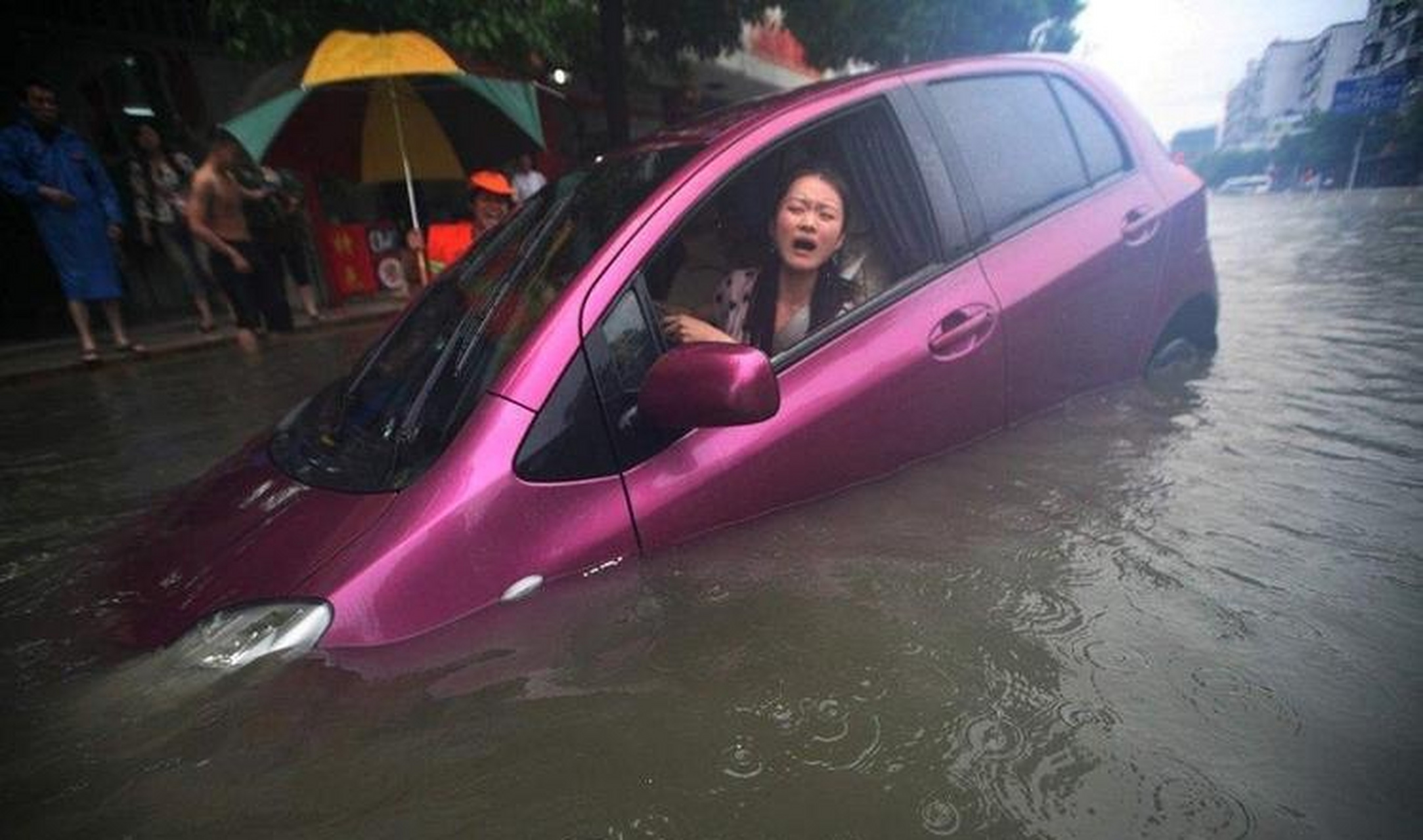 南昌大雨图片