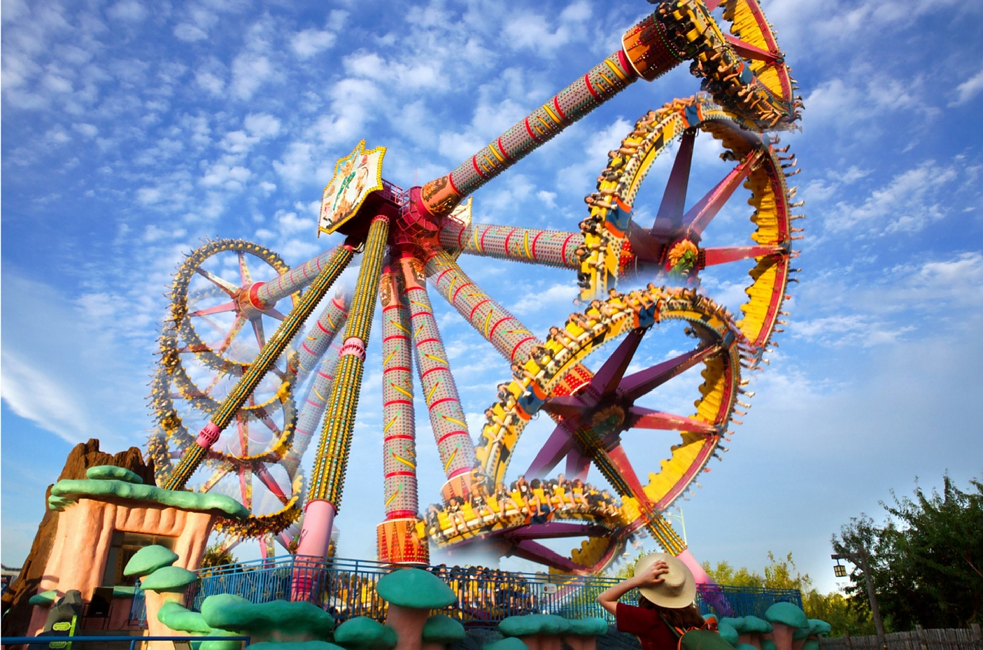 对于我这种喜欢刺激的人来说,到大同方特欢乐世界玩的时候,有几个项目