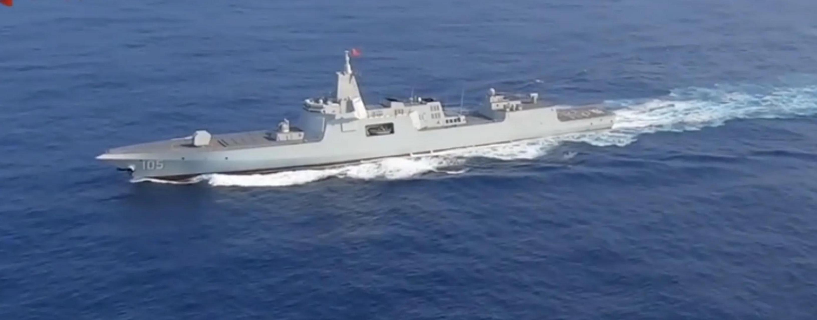 南部战区海军由055型万吨大型105号驱逐舰"大连"舰,054a型570号导弹