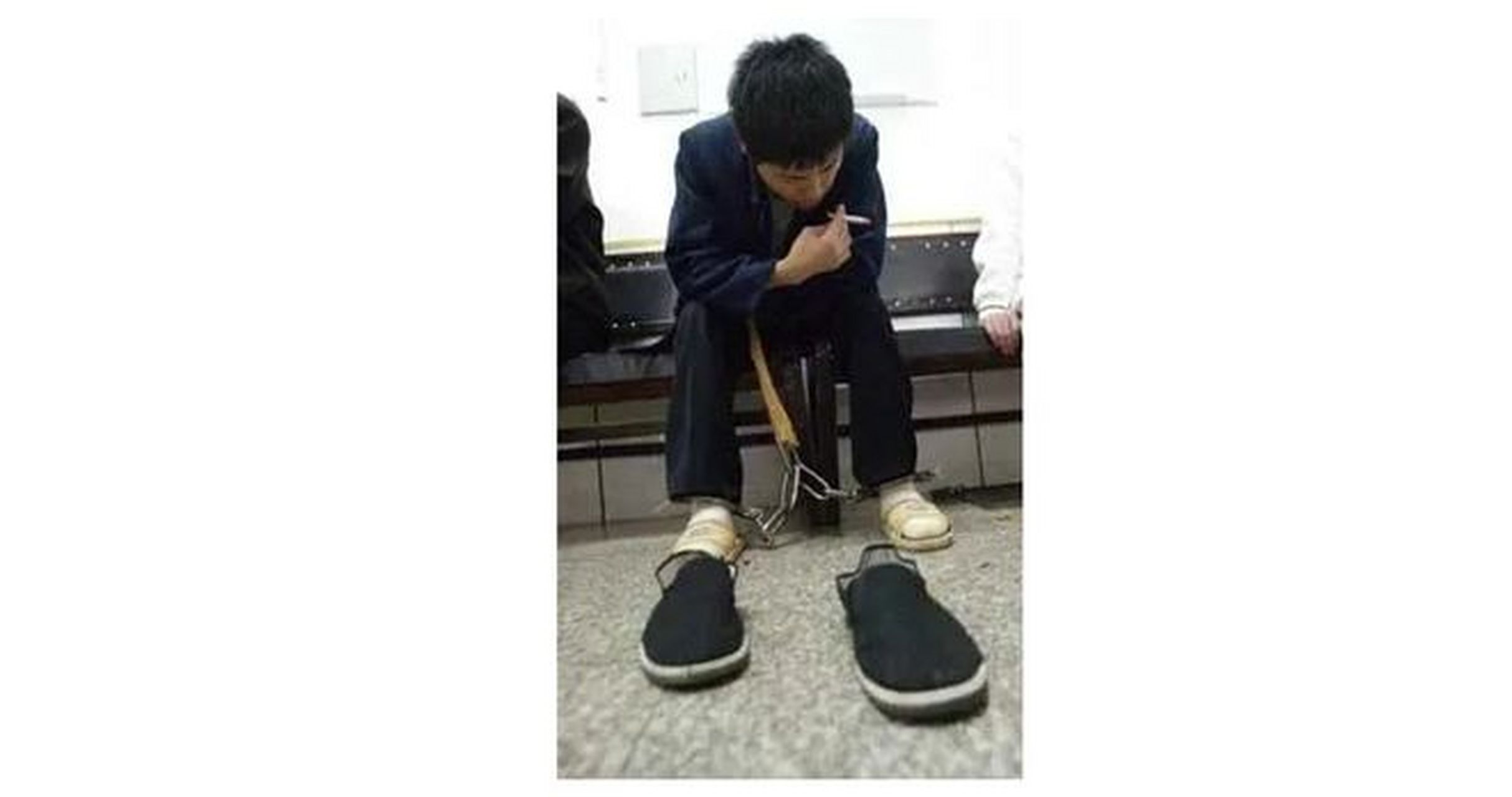 2003年,沈阳市的一座监狱里,一名死刑犯即将走上刑场.