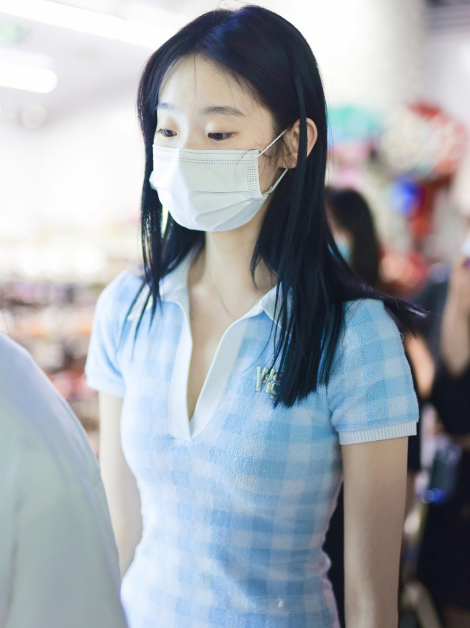 张艺凡私服look 瘦高女生的夏日清凉 张艺凡20210616机场私服穿搭