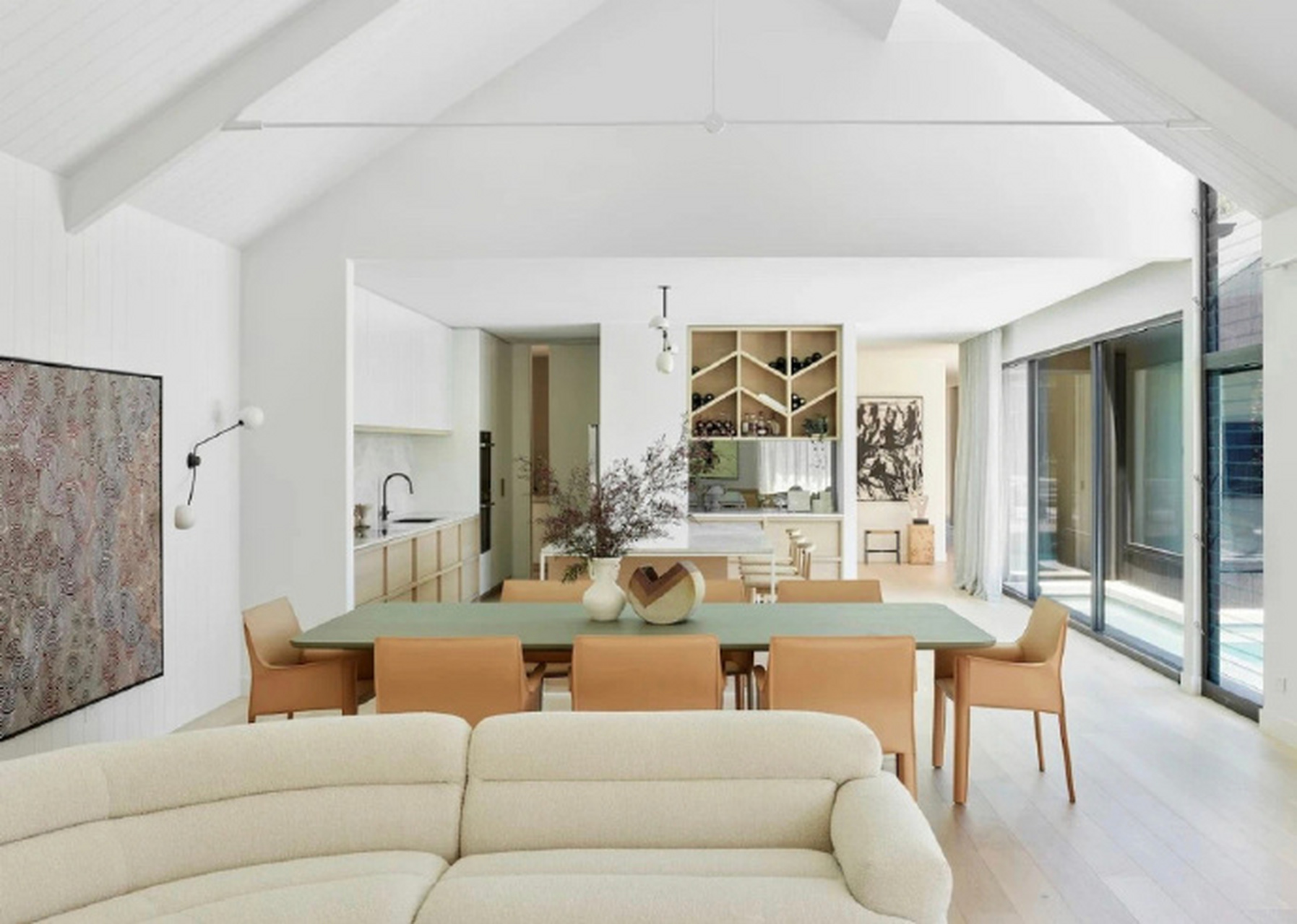 一人说一个行业内幕#明亮清新的气氛感通过斜坡屋顶带来的构成关系